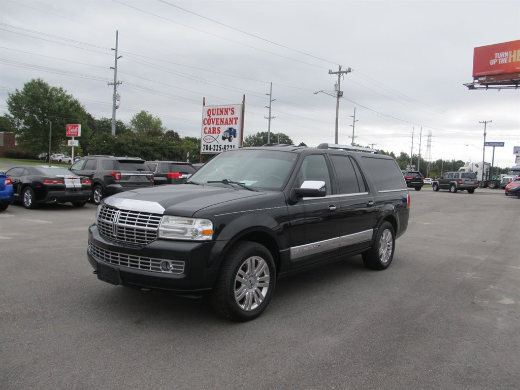 Lincoln Navigator's photo