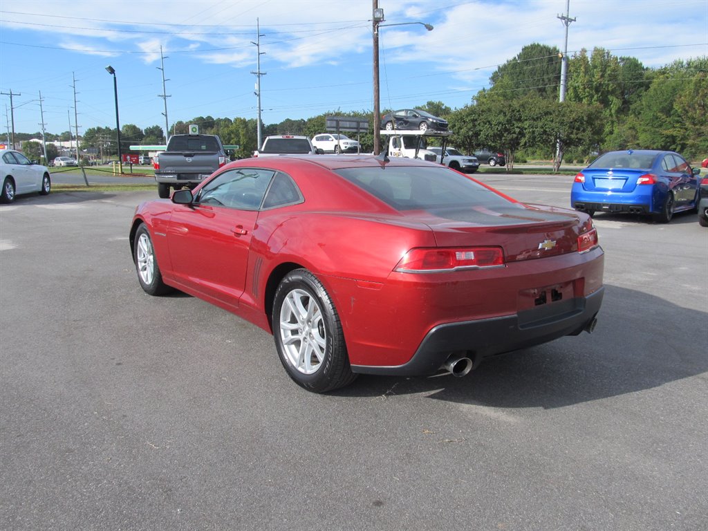 2015 Chevrolet Camaro 2LS photo 3