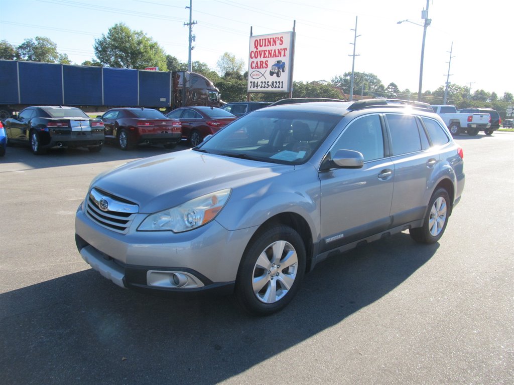 Subaru Outback's photo