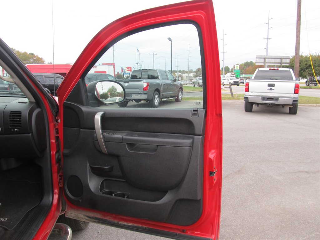 2013 Chevrolet Silverado 1500 LT photo 15