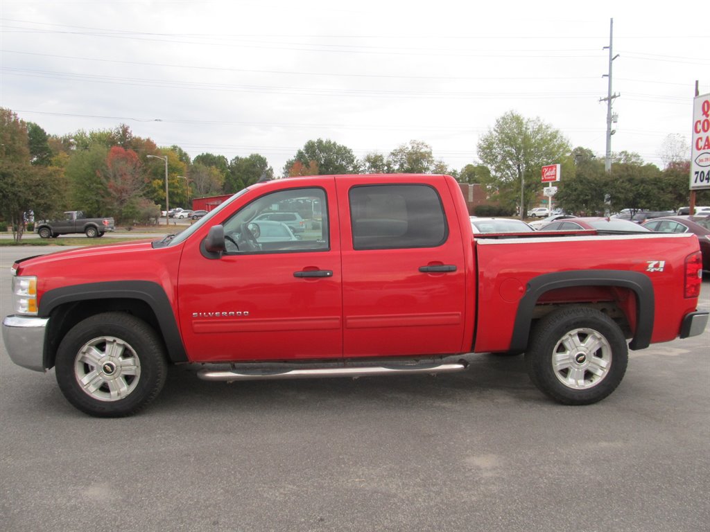 2013 Chevrolet Silverado 1500 LT photo 2