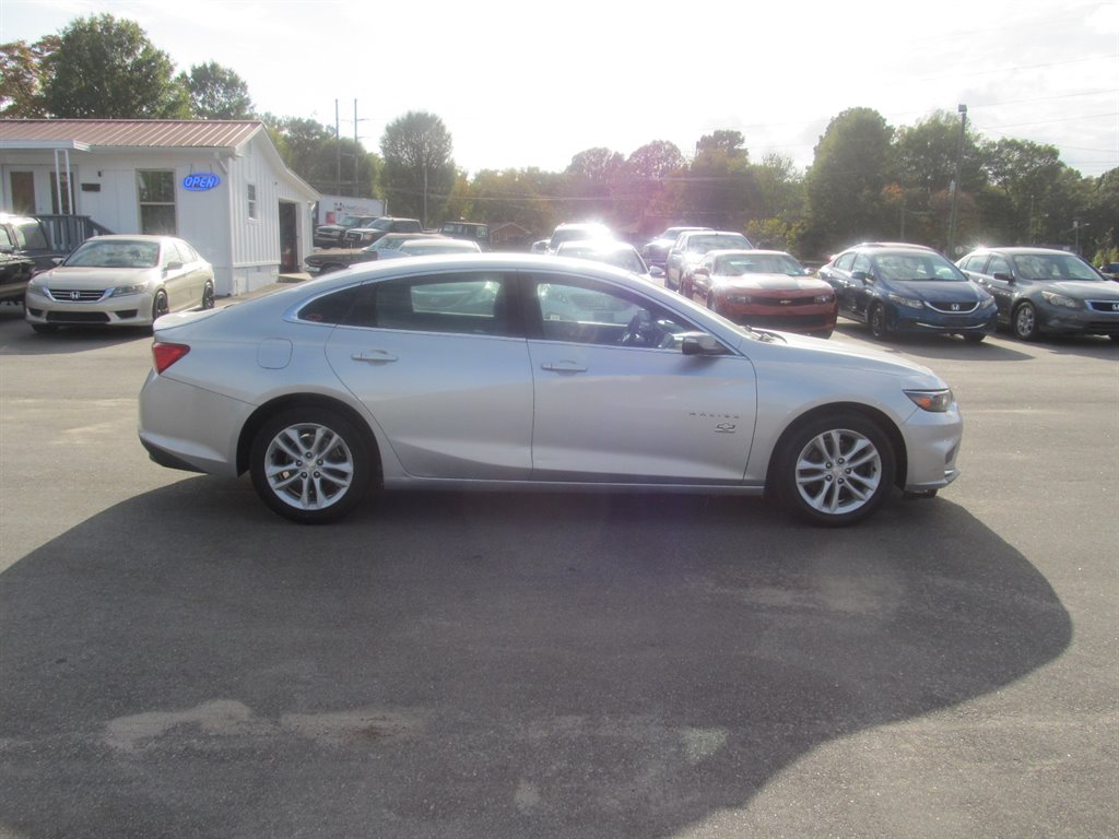 2016 Chevrolet Malibu 1LT photo 12