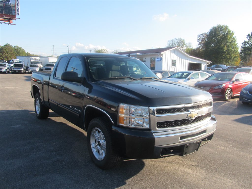 2009 Chevrolet Silverado 1500 1LT photo 17