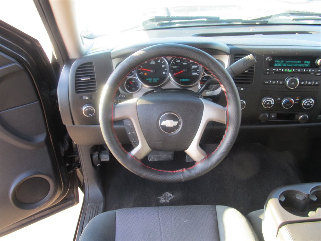 2009 Chevrolet Silverado 1500 1LT photo 6