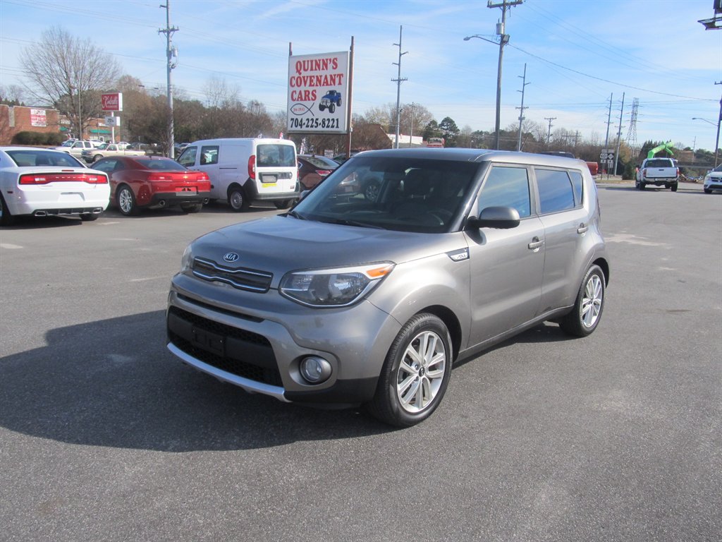 Kia Soul's photo