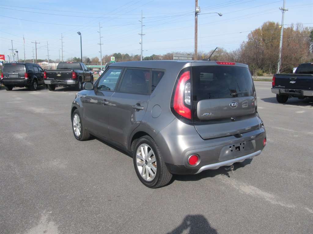 2018 Kia Soul + photo 3