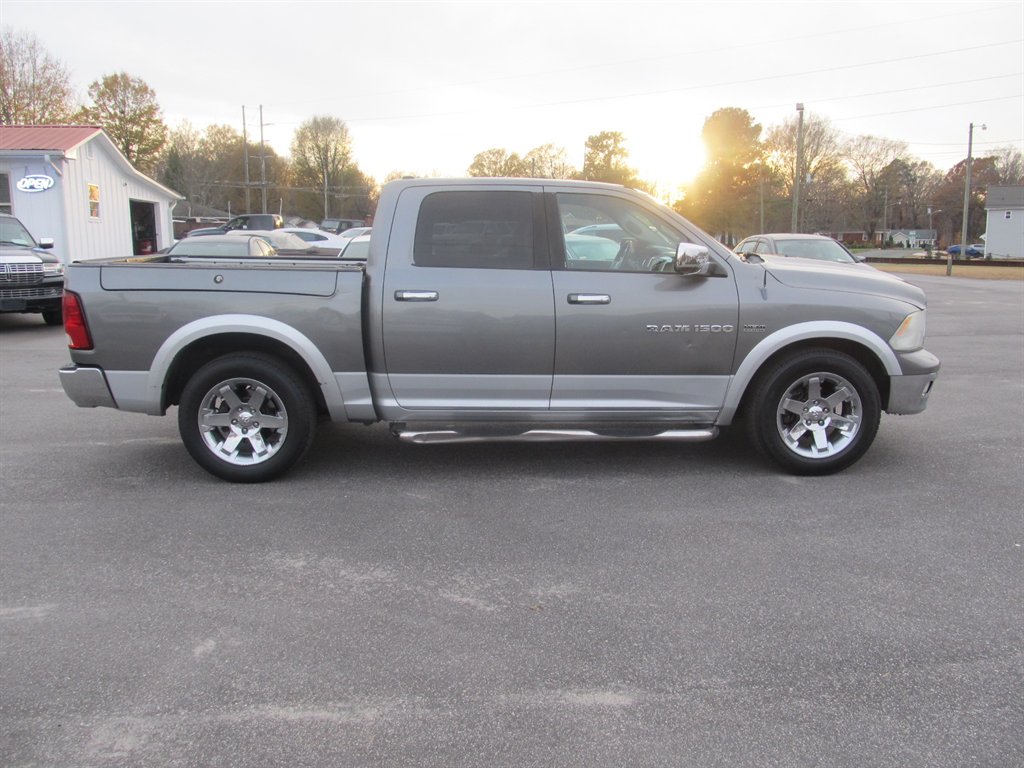 2012 RAM Ram 1500 Pickup Laramie photo 11