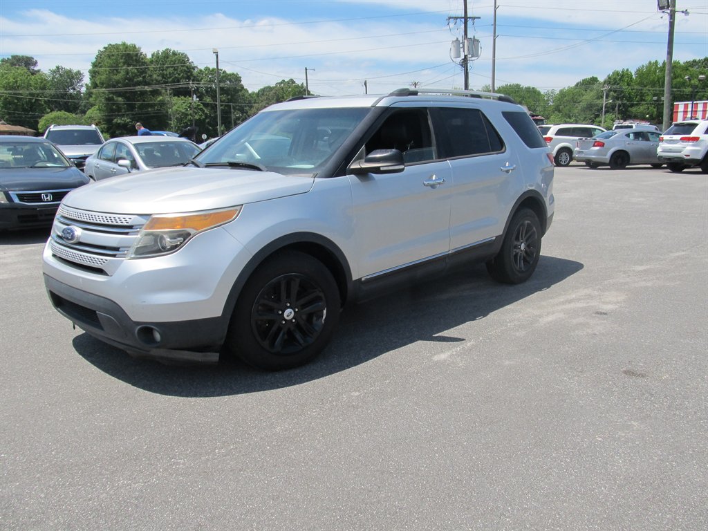 2014 Ford Explorer XLT's photo