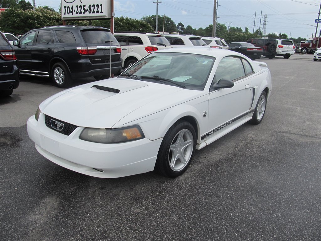 2004 Ford Mustang's photo